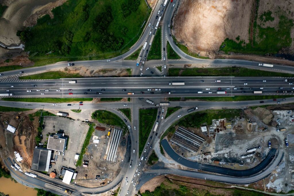 Setor de transportes impulsiona mercado com 10 mil novas vagas em SC