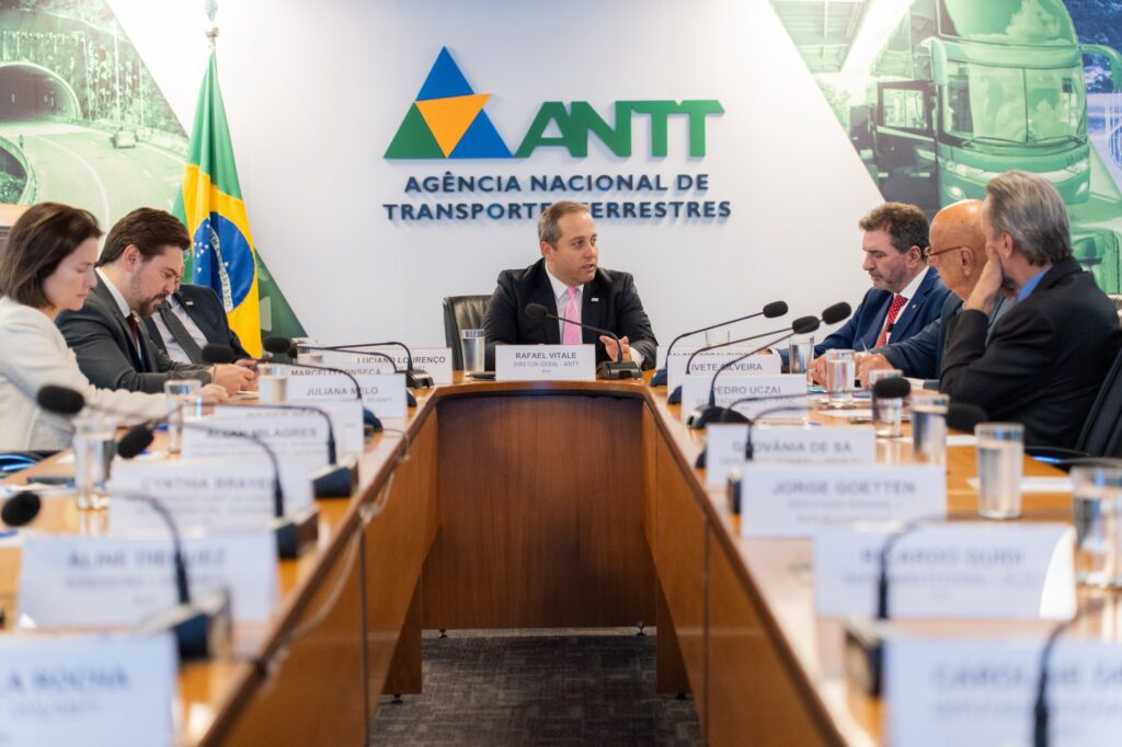 Fórum Parlamentar Catarinense cobra melhorias na BR-101 em reunião com a ANTT