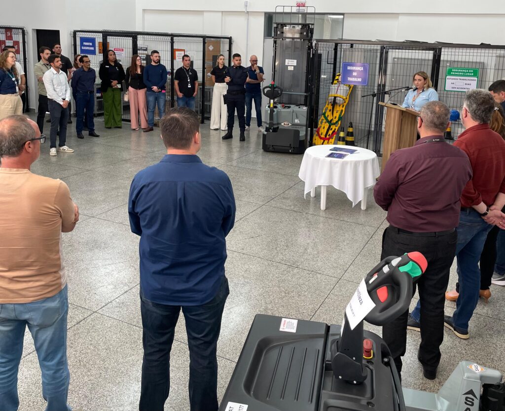 Sest SEnat inaugura centro logístico e firma parcerias em Itajaí