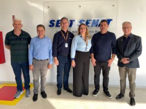 Sest SEnat inaugura centro logístico e firma parcerias em Itajaí