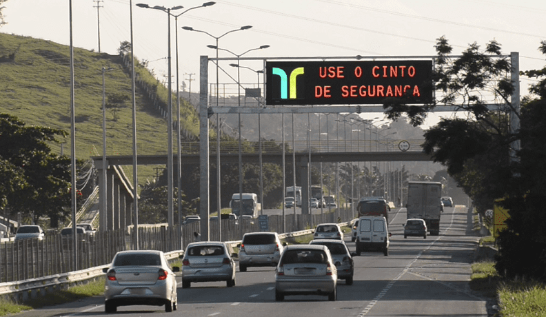 Use cinto de segurança. Rodovia Arteris Segurança na estrada Foto: Arteris