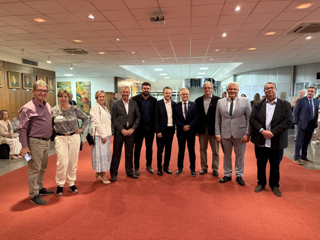 Sessão Solene realizada na Assembleia Legislativa de Santa Catarina (Alesc) em celebração aos 50 anos da Agência de Fomento do Estado de Santa Catarina (Badesc). Ederli Picinatto foi omenageado. 30/09/2025. Foto: Mauren Rigo