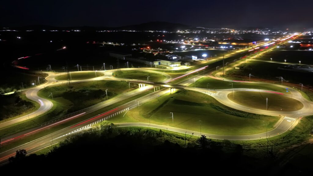 BR-101 Sul/SC recebe mais de 175 kms de iluminação em LED