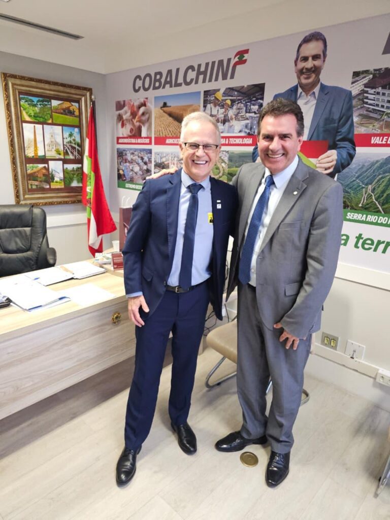 O presidente da Fetrancesc, Dagnor Schneider, esteve reunido com o deputado federal Valdir Cobalchini (MDB-SC) para solicitar apoio na intermediação com o governo federal visando o aumento dos recursos do Orçamento do Departamento Nacional de Infraestrutura de Transportes (DNIT) destinados às rodovias federais de Santa Catarina.