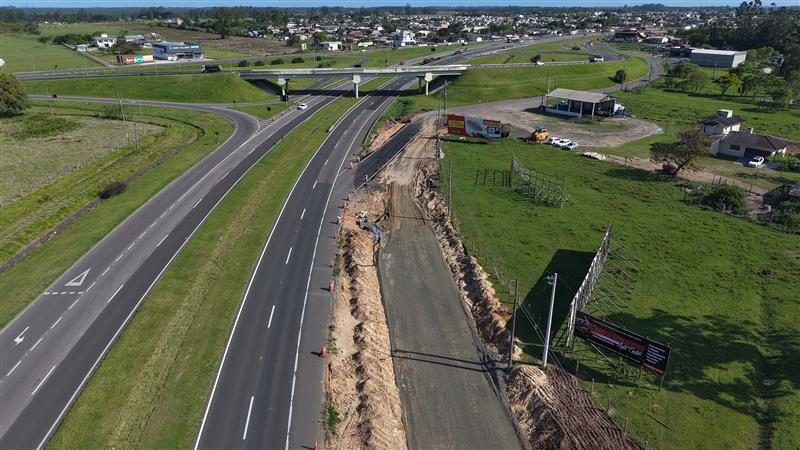 A ViaCosteira, uma empresa Motiva, informa que, inicia obras de melhoria na região da alça de acesso a Araranguá, no km 414+850 pista sul (sentido Porto Alegre) da BR-101 Sul/SC Foto: viaCosteira