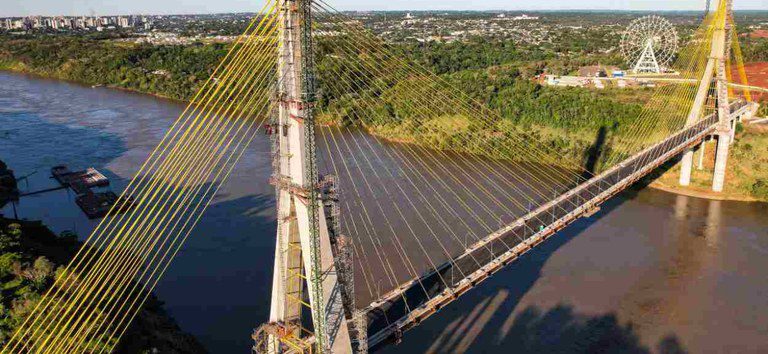 Ponte da Integração Jaime Lerner e abre novo caminho para o transporte internacional de cargas e passageiros entre Brasil e Paraguai Foto: divulgação