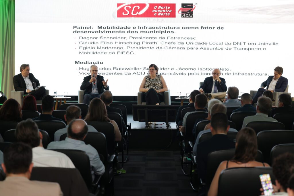 Fetrancesc participa de debate sobre mobilidade e infraestrutura em evento que reuniu lideranças do Norte catarinense. Foto: ACIJ - Divulgação