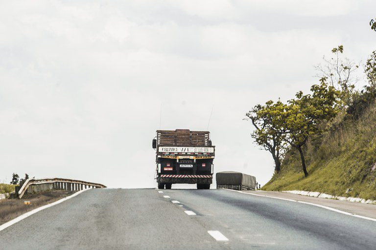 ANTT propõe audiência pública para revisar Resolução dos Pisos Mínimos do Transporte de Cargas.