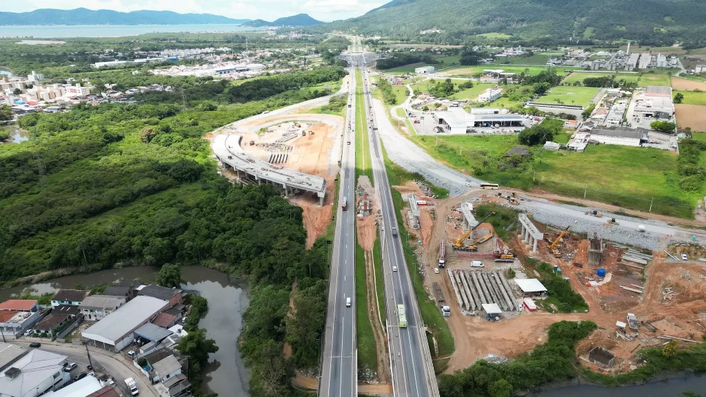 BR 101 Sul em Palhoça terá bloqueios por causa da obra do Contorno Viário da Grande Florianópolis. Foto: Arteris Litoral Sul/Divulgação