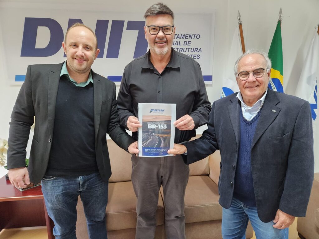 Setcom visita DNIT Paraná para pedir melhorias na BR-153