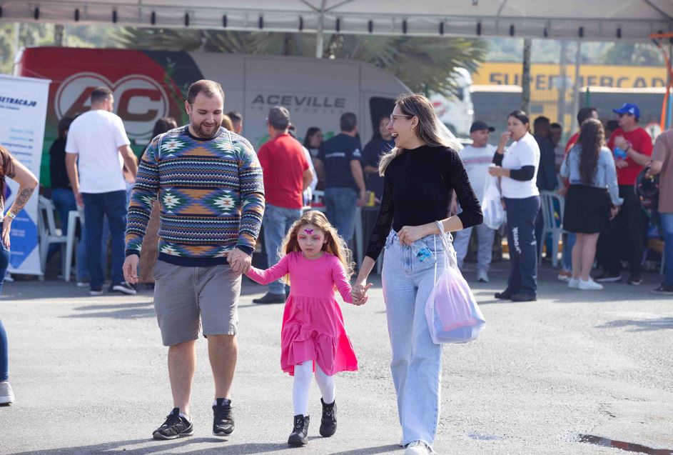 6ª edição do Motorista em Família promove integração e lazer no pátio do Posto e Restaurante Rudnick