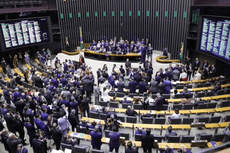 Câmara dos Deputados aprova regulamentação da reforma tributária com avanços importantes para o transporte. Foto: Mário Agra/Câmara dos Deputados