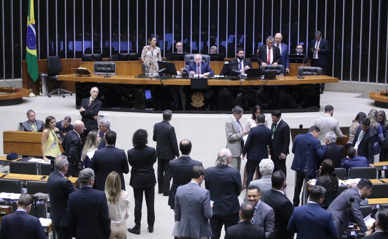 Câmara dos Deputados aprova fim gradual da desoneração da folha de pagamento. 13/09/2024