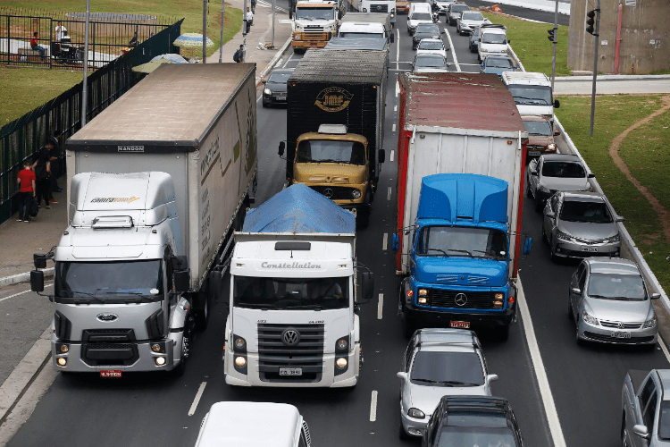 Reunião discute projeto de lei para aumentar punição ao roubo e venda de cargas roubadas