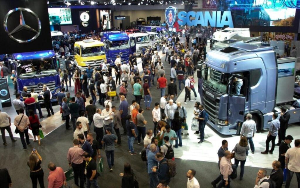 Fenatran, o maior evento do transporte rodoviário de cargas da América Latina, tem início nesta segunda-feira