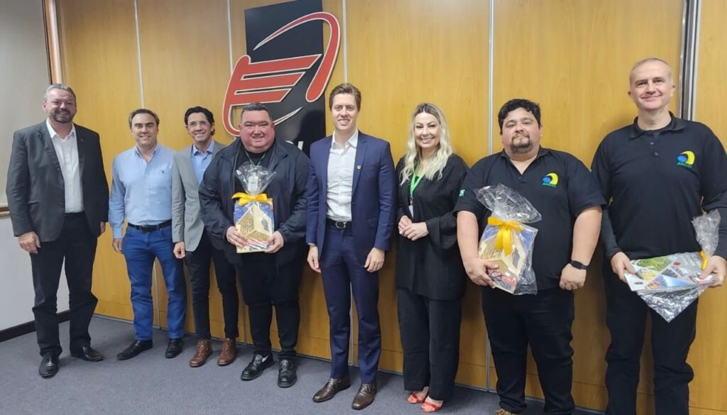 Joinville discute solução para falta de cobertura de telefonia na Serra Dona Francisca em reunião com ANATEL e Casa Civil. Foto: Setracajo