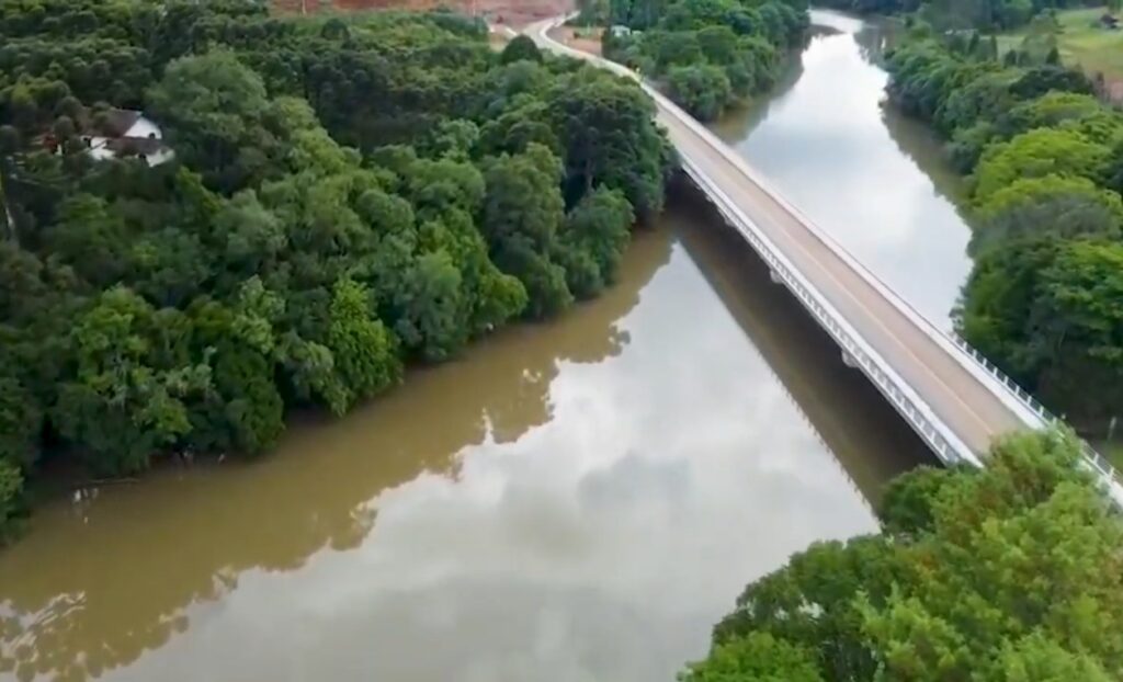 Governo do Estado libera tráfego na ponte da SC-135, em Rio das Antas. Foto: SIE