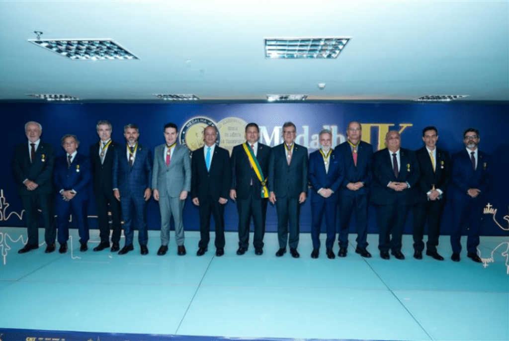Medalha JK. Fonte: Agência CNT Transporte Atual